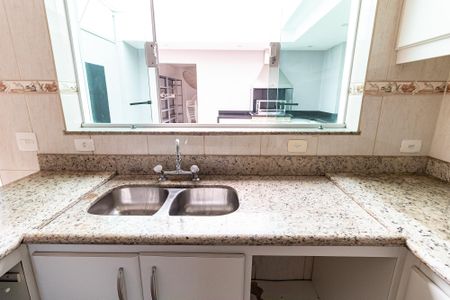 Casa à venda com 170m², 3 quartos e 2 vagasCozinha