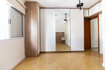 Casa à venda com 170m², 3 quartos e 2 vagasSuíte