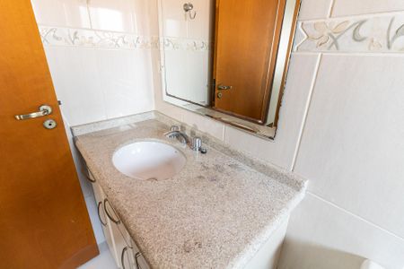 Casa à venda com 170m², 3 quartos e 2 vagasBanheiro da Suíte