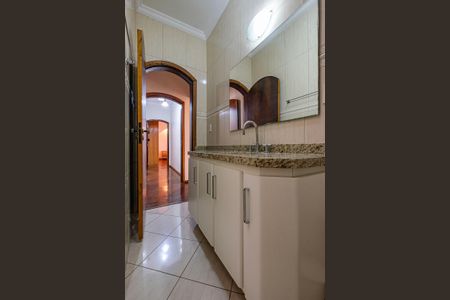 Casa para alugar com 700m², 5 quartos e 6 vagasBanheiro Suíte 2