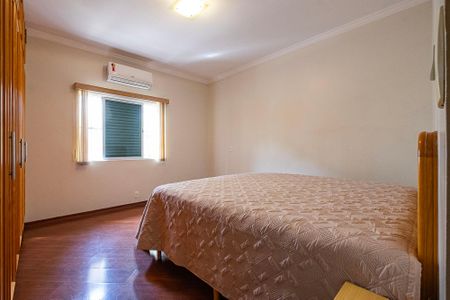 Casa para alugar com 700m², 5 quartos e 6 vagasSuíte 2