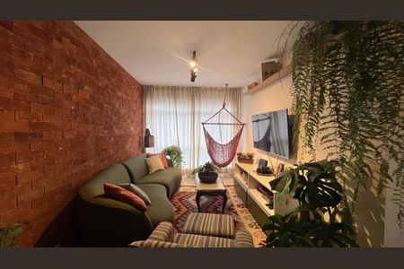 Apartamento à venda com 70m², 2 quartos e 1 vaga Apartamento à venda com 70m², 2 quartos e 1 vagaSala de TV