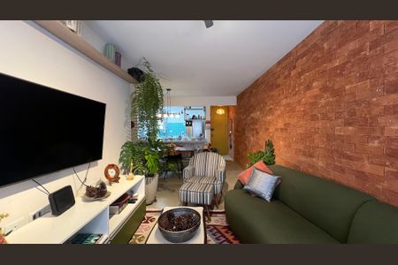 Apartamento à venda com 70m², 2 quartos e 1 vaga Apartamento à venda com 70m², 2 quartos e 1 vagaSala de TV