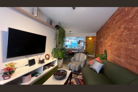 Apartamento à venda com 70m², 2 quartos e 1 vaga Apartamento à venda com 70m², 2 quartos e 1 vagaSala de TV