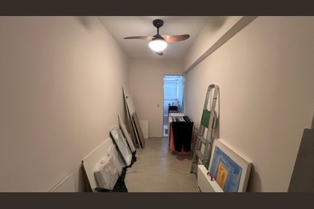 Apartamento à venda com 70m², 2 quartos e 1 vaga Apartamento à venda com 70m², 2 quartos e 1 vagaCloset da suíte