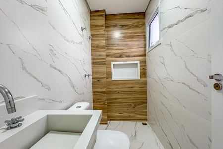 Apartamento à venda com 144m², 2 quartos e 2 vagas Apartamento à venda com 144m², 2 quartos e 2 vagasBanheiro da Suíte 1