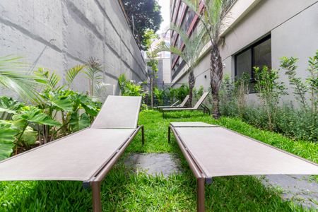 Studio à venda com 25m², 1 quarto e sem vagaÁrea comum - Piscina