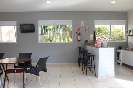 Apartamento para alugar com 47m², 2 quartos e 1 vagaÁrea comum - Salão de festas