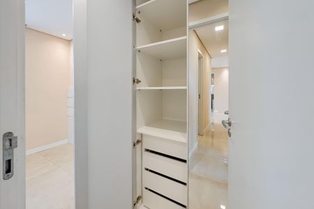 Apartamento para alugar com 63m², 3 quartos e 1 vagaSuíte - Armários