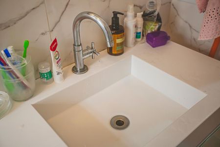 Casa à venda com 100m², 2 quartos e 1 vaga Casa à venda com 100m², 2 quartos e 1 vagaBanheiro