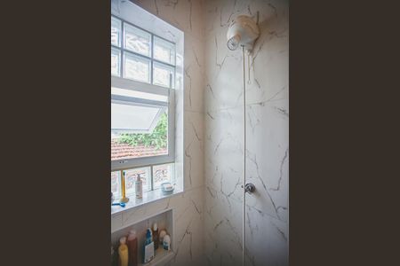 Casa à venda com 100m², 2 quartos e 1 vaga Casa à venda com 100m², 2 quartos e 1 vagaBanheiro