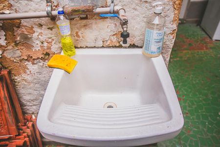 Casa à venda com 100m², 2 quartos e 1 vaga Casa à venda com 100m², 2 quartos e 1 vagaÁrea de Serviço