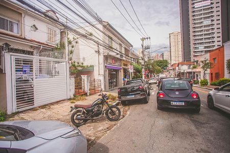 Casa à venda com 100m², 2 quartos e 1 vaga Casa à venda com 100m², 2 quartos e 1 vagaVista da Rua