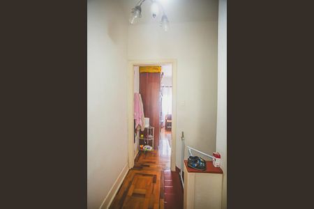 Casa à venda com 100m², 2 quartos e 1 vaga Casa à venda com 100m², 2 quartos e 1 vagaCorredor