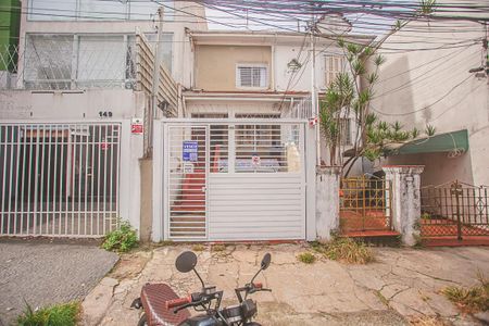 Casa à venda com 100m², 2 quartos e 1 vaga Casa à venda com 100m², 2 quartos e 1 vagaFachada e Placa