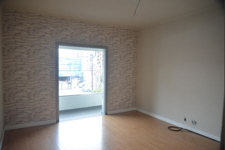 Casa à venda com 135m², 2 quartos e 1 vagaSala