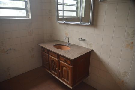 Casa à venda com 135m², 2 quartos e 1 vagaBanheiro