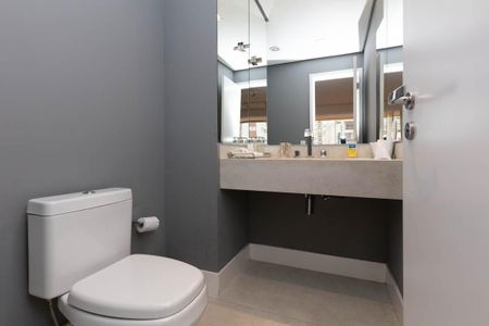Apartamento à venda com 240m², 4 quartos e 4 vagasLavabo