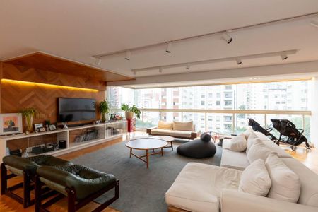 Apartamento à venda com 240m², 4 quartos e 4 vagasSala