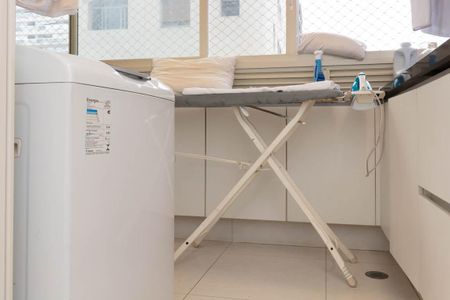 Apartamento à venda com 240m², 4 quartos e 4 vagasLavanderia