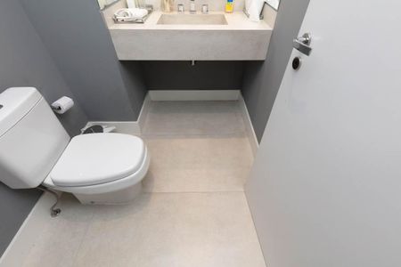 Apartamento à venda com 240m², 4 quartos e 4 vagasLavabo