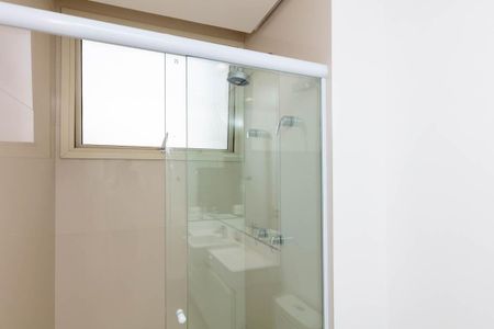 Apartamento à venda com 240m², 4 quartos e 4 vagasBanheiro Suíte 2