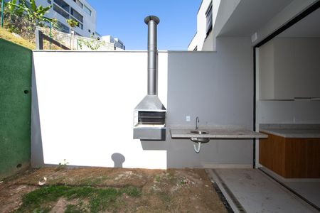 Casa para alugar com 106m², 3 quartos e 2 vagas Casa para alugar com 106m², 3 quartos e 2 vagasAREA EXTERNA