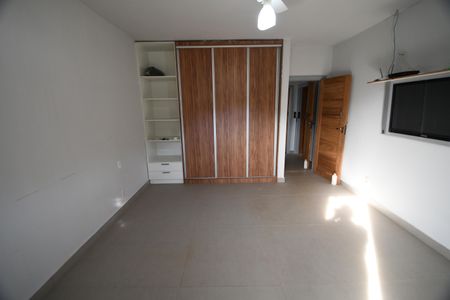 Casa à venda com 311m², 3 quartos e 8 vagasQuarto 3