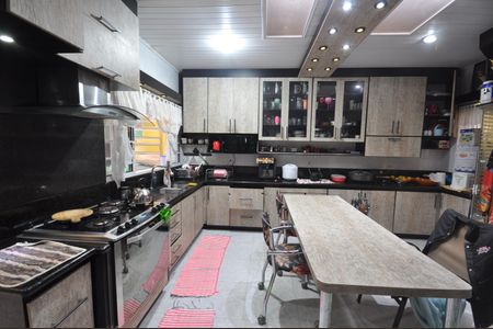 Casa para alugar com 700m², 4 quartos e 3 vagasCozinha