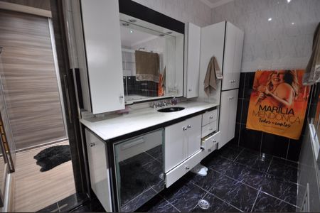 Casa para alugar com 700m², 4 quartos e 3 vagasBanheiro da Suíte 1