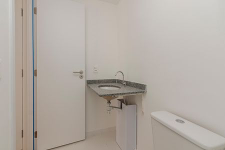 Apartamento para alugar com 42m², 1 quarto e sem vaga Apartamento para alugar com 42m², 1 quarto e sem vagaBanheiro da Suíte