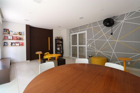 Apartamento à venda com 33m², 1 quarto e sem vagaÁrea comum - Salão de festas