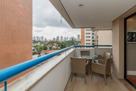 Apartamento à venda com 137m², 3 quartos e 3 vagasVaranda