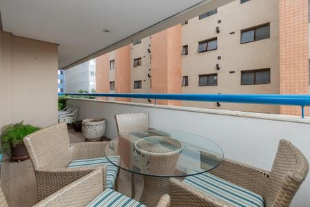 Apartamento à venda com 137m², 3 quartos e 3 vagasVaranda