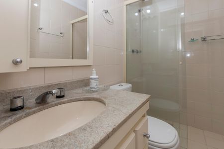 Apartamento à venda com 137m², 3 quartos e 3 vagasBanheiro da Suíte 2