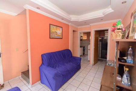 Casa de condomínio à venda com 130m², 2 quartos e 1 vagaSala