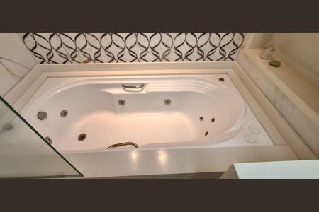 Apartamento à venda com 198m², 3 quartos e 3 vagas Apartamento à venda com 198m², 3 quartos e 3 vagasBanheiro da Suíte 3