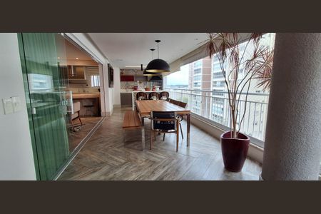 Apartamento à venda com 198m², 3 quartos e 3 vagas Apartamento à venda com 198m², 3 quartos e 3 vagasÁrea gourmet