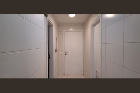 Apartamento à venda com 198m², 3 quartos e 3 vagas Apartamento à venda com 198m², 3 quartos e 3 vagasÁrea de Serviço