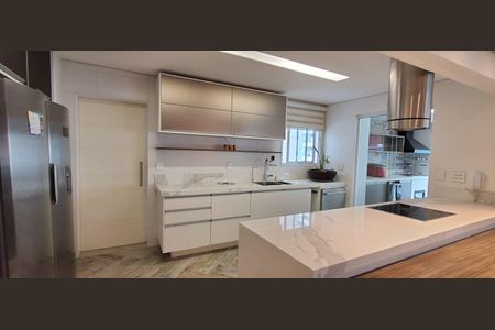 Apartamento à venda com 198m², 3 quartos e 3 vagas Apartamento à venda com 198m², 3 quartos e 3 vagasCozinha