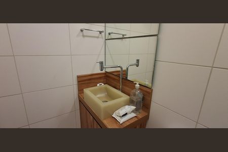 Apartamento à venda com 198m², 3 quartos e 3 vagas Apartamento à venda com 198m², 3 quartos e 3 vagasBanheiro Social