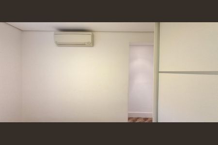 Apartamento à venda com 198m², 3 quartos e 3 vagas Apartamento à venda com 198m², 3 quartos e 3 vagasSuíte 2