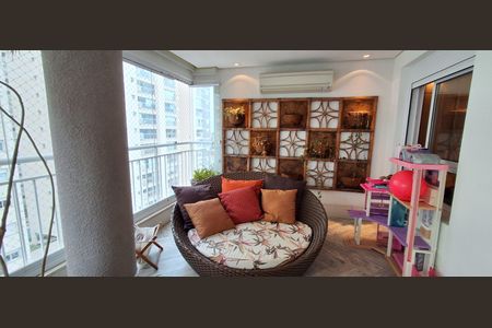 Apartamento à venda com 198m², 3 quartos e 3 vagas Apartamento à venda com 198m², 3 quartos e 3 vagasÁrea gourmet