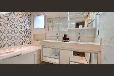 Apartamento à venda com 198m², 3 quartos e 3 vagas Apartamento à venda com 198m², 3 quartos e 3 vagasBanheiro da Suíte 3