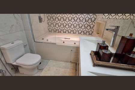 Apartamento à venda com 198m², 3 quartos e 3 vagas Apartamento à venda com 198m², 3 quartos e 3 vagasBanheiro da Suíte 3