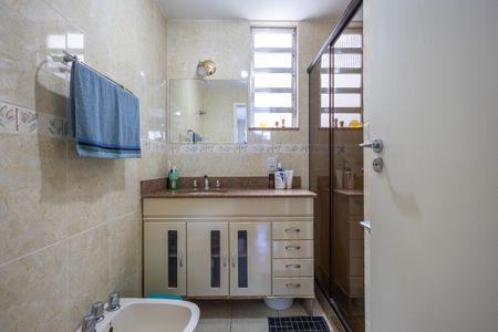 Apartamento à venda com 83m², 2 quartos e 1 vagaBanheiro da Suíte