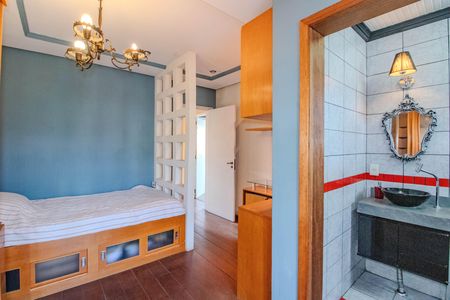 Casa à venda com 268m², 5 quartos e 5 vagasSuíte 2