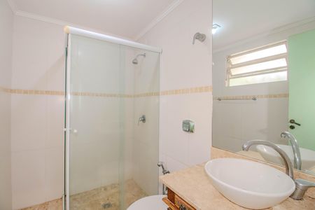 Casa à venda com 268m², 5 quartos e 5 vagasBanheiro Social