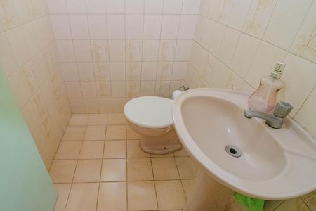 Casa à venda com 268m², 5 quartos e 5 vagasLavabo