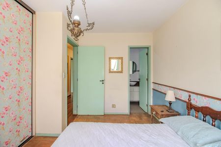 Casa à venda com 268m², 5 quartos e 5 vagasSuíte 1